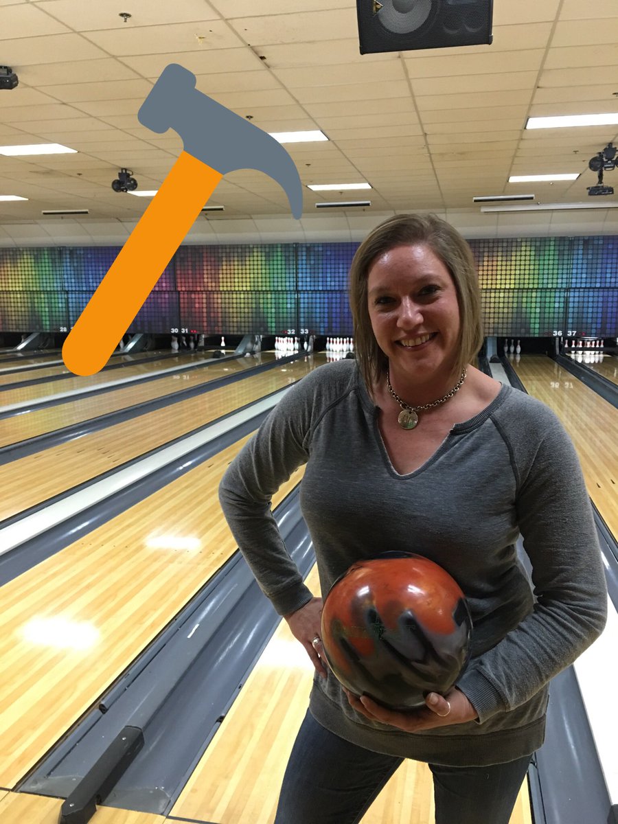 StefanieJ_PWBA's tweet photo. Tina Taylor #RANTHEGAUNTLET last night w/ her FIRST 300/830!This ball is AMAZING! Get yours TODAY! @HammerBowling #NothingHitsLikeAHammer 🔨 https://t.co/V4eTy5kKEJ