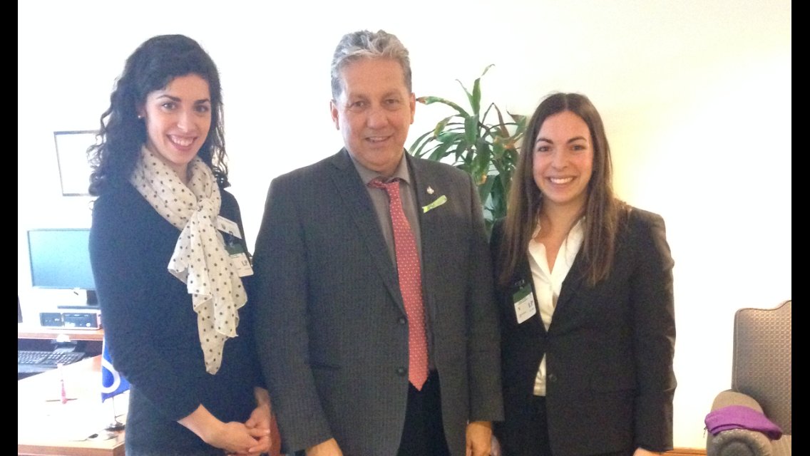 stbstvdan's tweet photo. Ajd, je m'engage à travailler avec la @CFMSFEMC à examiner les cause premières de la crise nationale des opioïdes. #lobby2017 https://t.co/73OhZdrp8B