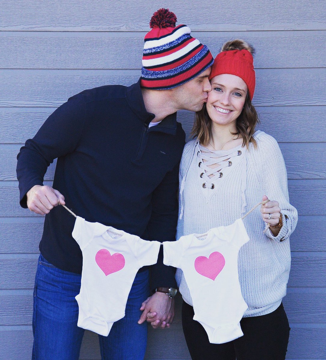JillianRenne's tweet photo. Happy Valentine's Day! ❤The Carlson Family 👨🏻👩🏻👶🏻👶🏻🐶
#happyvalentinesday #doublethelove #jillysbeans #carlsoncrewpartyof4 #ivftwins #17weeks https://t.co/BAwlrLHYZ7