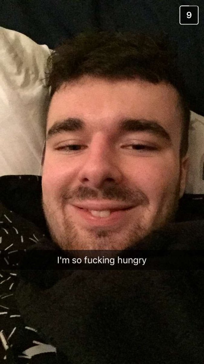 kelly_mckelvey's tweet photo. Massive hints of the BF to take him out for food #fatty #urpaying https://t.co/fbueYNfFJB