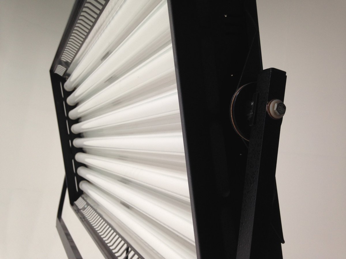 DogbiteFilmCrew's tweet photo. we are selling some #studio #lighting #kit,, get in touch for more info 01326 618747 https://t.co/OUay6IDQ9Y https://t.co/DjyIB56H3V