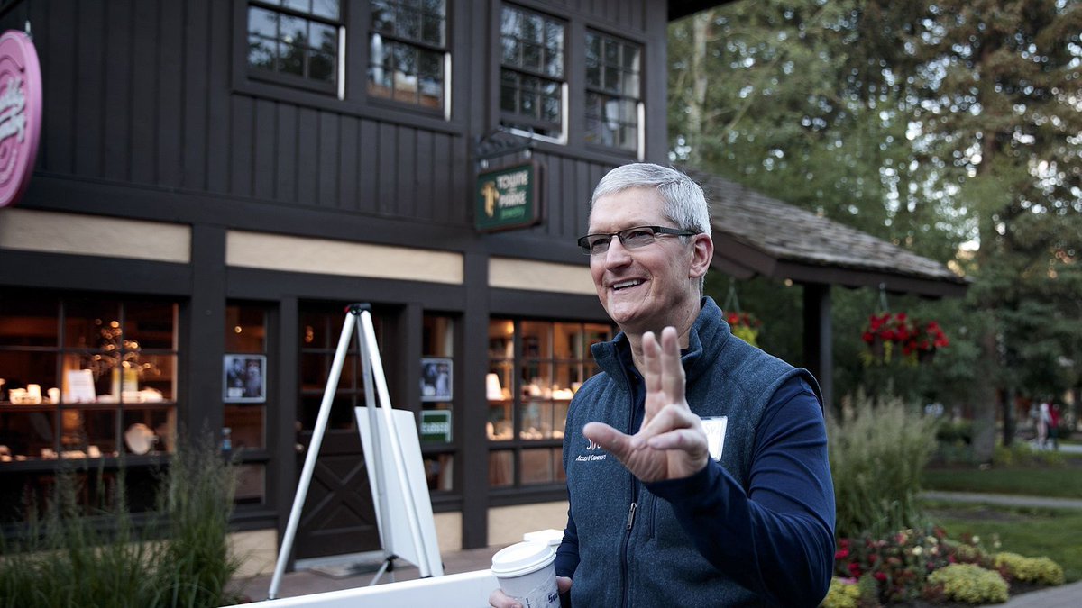 Apple CEO Tim Cook says fake news is ‘killing people’s minds’ and tech needs to launch a counterattack bit.ly/2lJnMR9