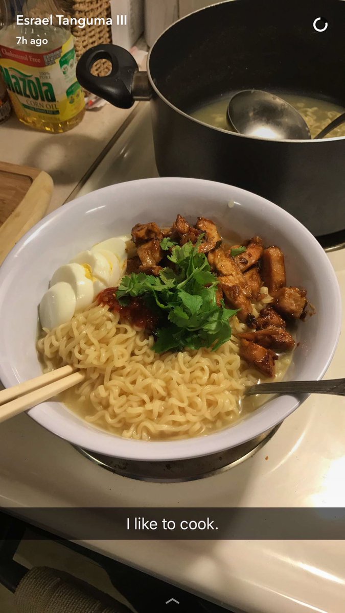 sample_combo's tweet image. I like to cook. @chef @ChefResha #ramen #cheflife #chicken