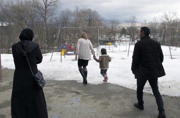 The real link between crime and refugees trib.al/oH5FSxg