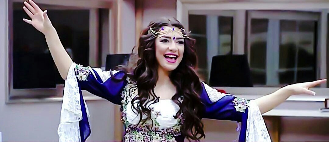 Angeelgirll's tweet photo. Aycanaskimin güzelligi kurban olurum KismetseOlmaz OnAysaOlur https://t.co/66awZwziRj