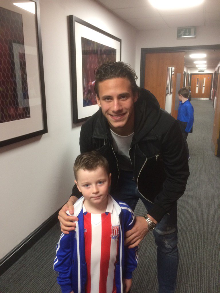 drewlongshaw's tweet photo. City 7's last night 👍#RamadanSobhi , made his nightv👍 https://t.co/8KH54FWDO9