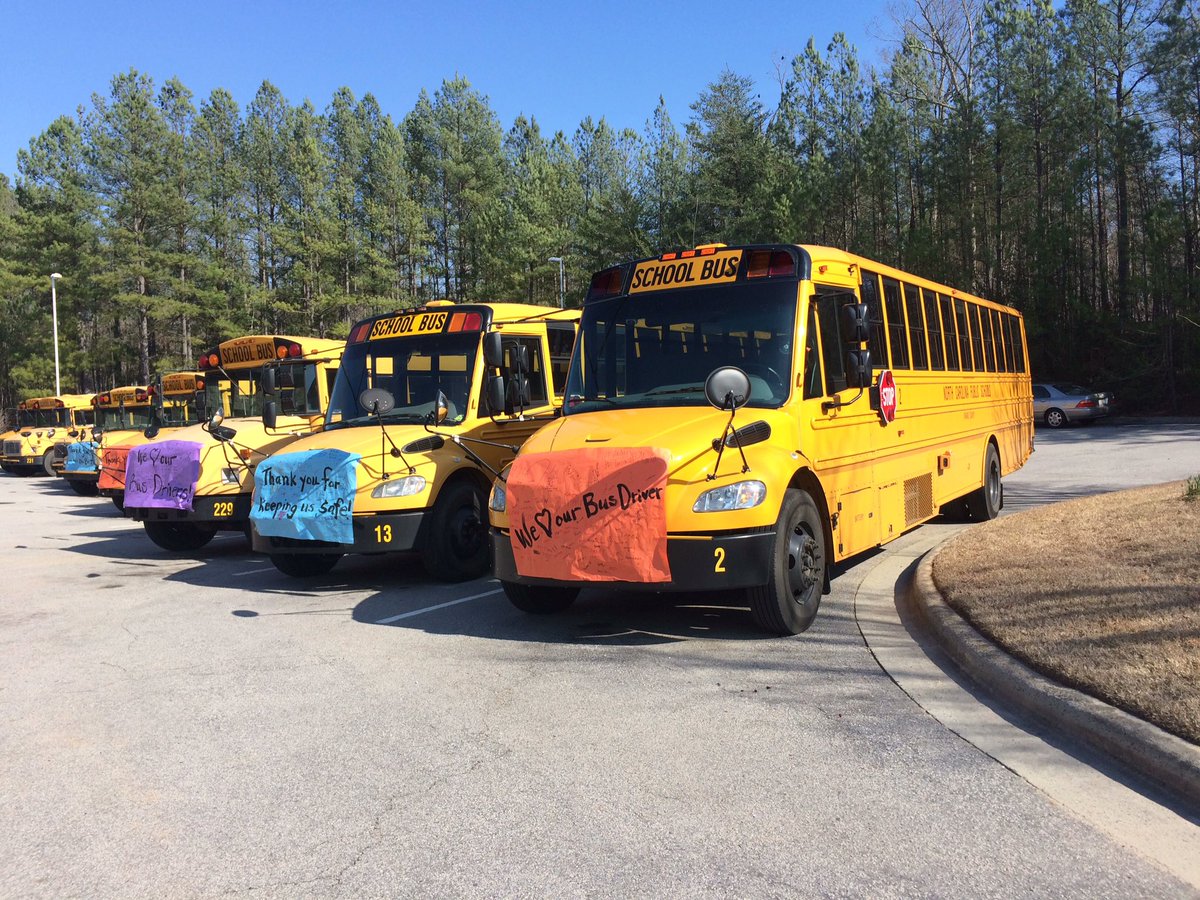 mgollnick1's tweet photo. @OrangeCoSchools @NHVoyagers  we ♥️our bus drivers! #busappreciation https://t.co/5QcdroDVbv