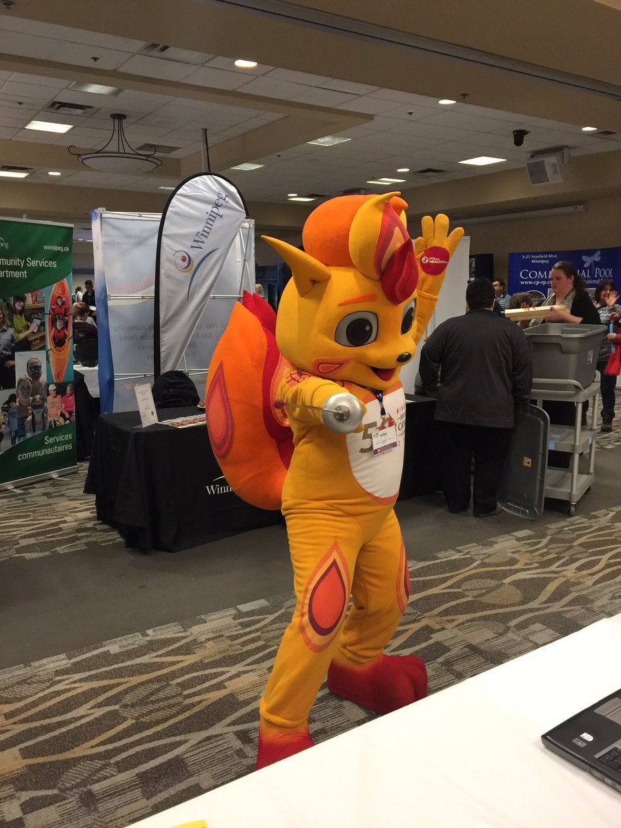manitobafencing's tweet photo. On Guard @2017CanadaGames  @SportManitoba #fencing #winnipeg https://t.co/lFaxPfKSH1