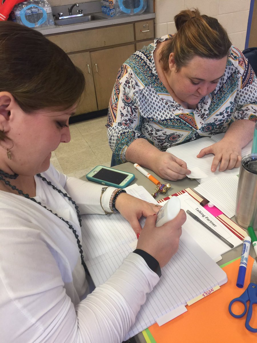 JudithGoodman2's tweet photo. Super teachers in Georgia! Rocking with #interactivenotebooks #mytcm #activelearning #engaged https://t.co/6cWCFYH0mj