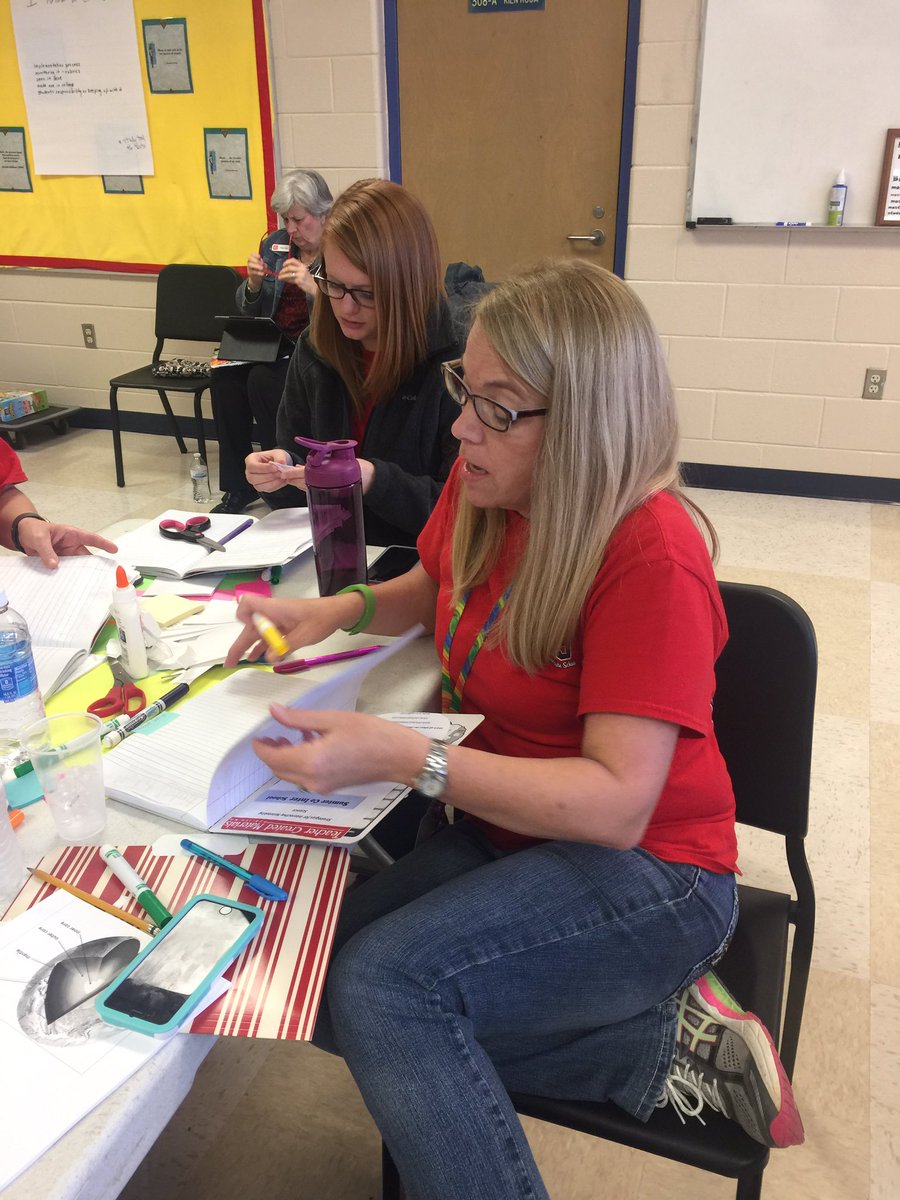 JudithGoodman2's tweet photo. Super teachers in Georgia! Rocking with #interactivenotebooks #mytcm #activelearning #engaged https://t.co/6cWCFYH0mj