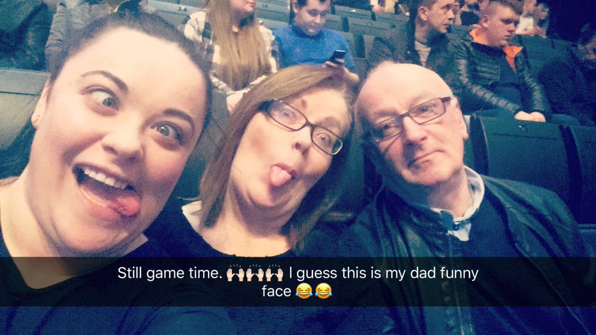 Gillespants's tweet photo. #stillgamelive2 #getmeinthevault mega buzzin for this π Wee mae n paws Christmas prezzie! @TheSSEHydro @clydesdalebank @stillgame https://t.co/Ad5GEnMIKX