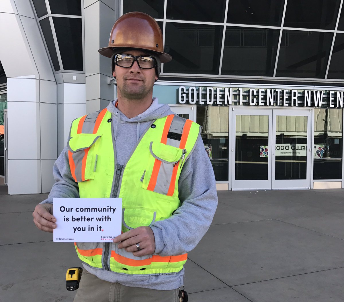 DowntownSac's tweet photo. Our community is better with you in it! #SacLoveNotes #DowntownSac https://t.co/55eJN2J7wy