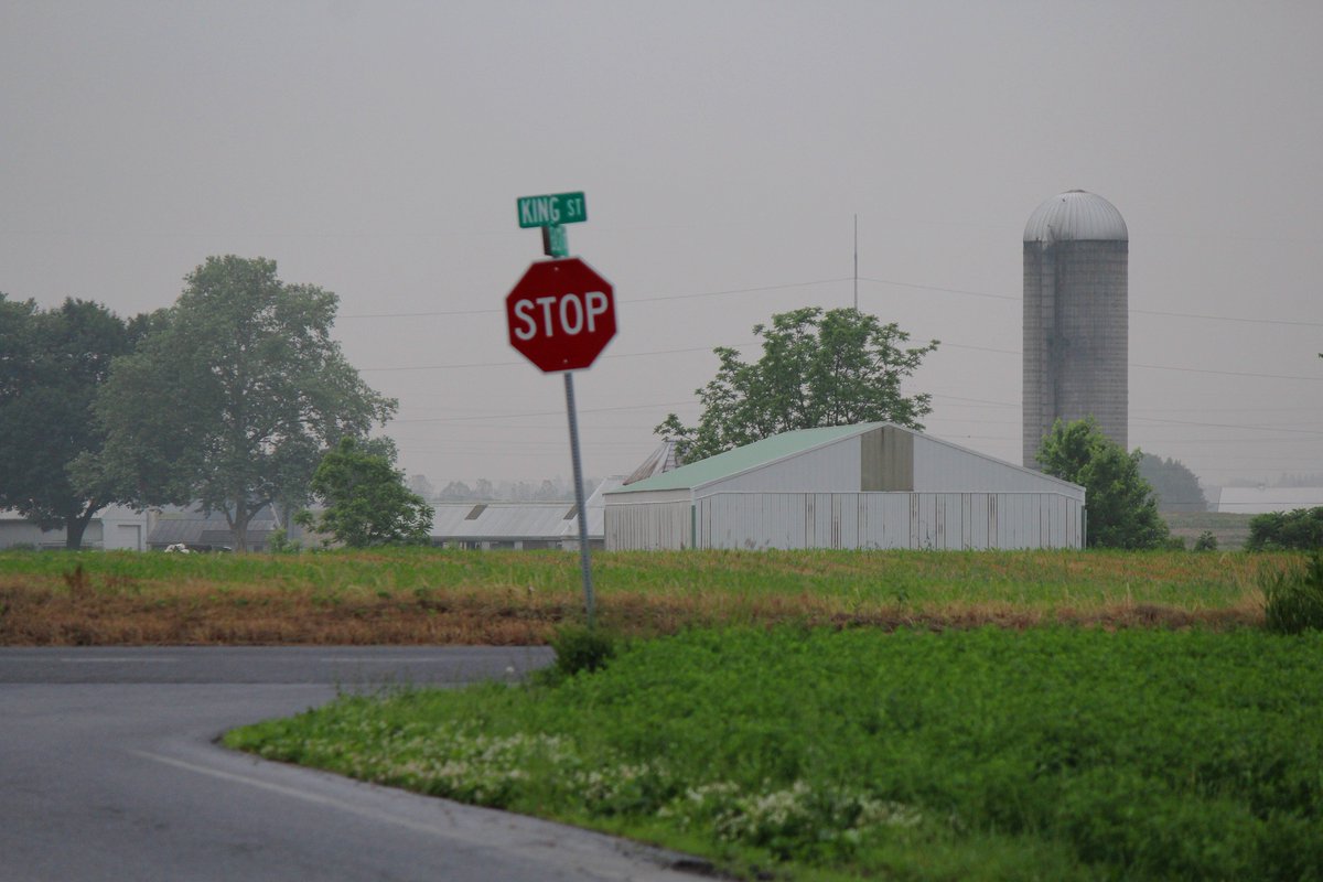 ZRyan802's tweet photo. A local farm slowly wakes up on a gray morning out in the Pennsylvania countryside in Lebanon, P.A. https://t.co/TKGnQotPkz