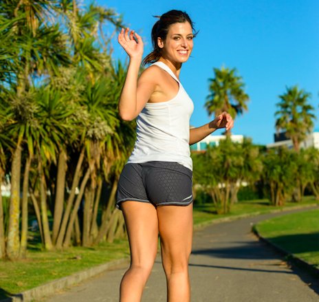 WomensRunning's tweet photo. Do you wave to other runners? https://t.co/YBQ2zw5yYR