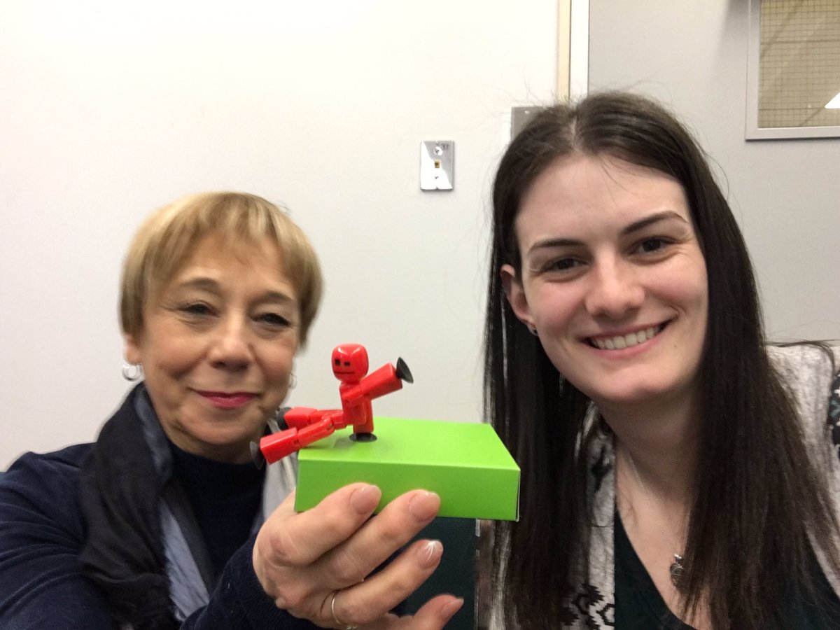 MmeBergeno's tweet photo. On s'amuse avec le #GreenScreen @MartineCha08 @eliz_charlebois #DLLNetwork #stikbot https://t.co/7b9MRq70ZM