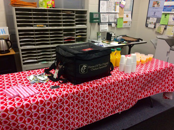 QuintwithaQ's tweet photo. Heart biscuits, table cloths, and napkins. All to show how much @River_Hills loves our Haymon-Morris teachers https://t.co/DHrpRGkDj6
