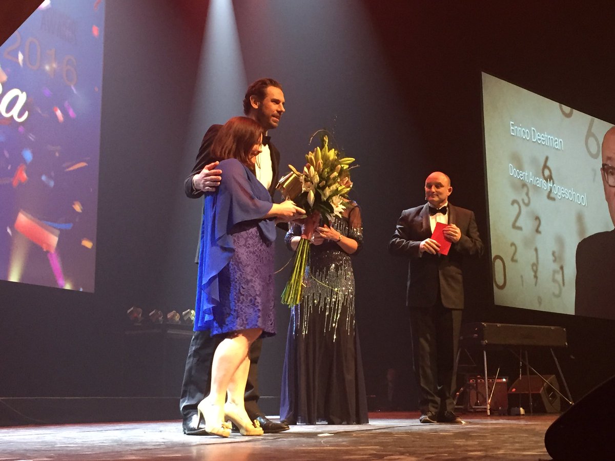 We gaan door! De winnaar in de categorie bruidstaartspecialist is geworden; <a href="/GebakkerijNL/">Gebakkerij</a> #dwa