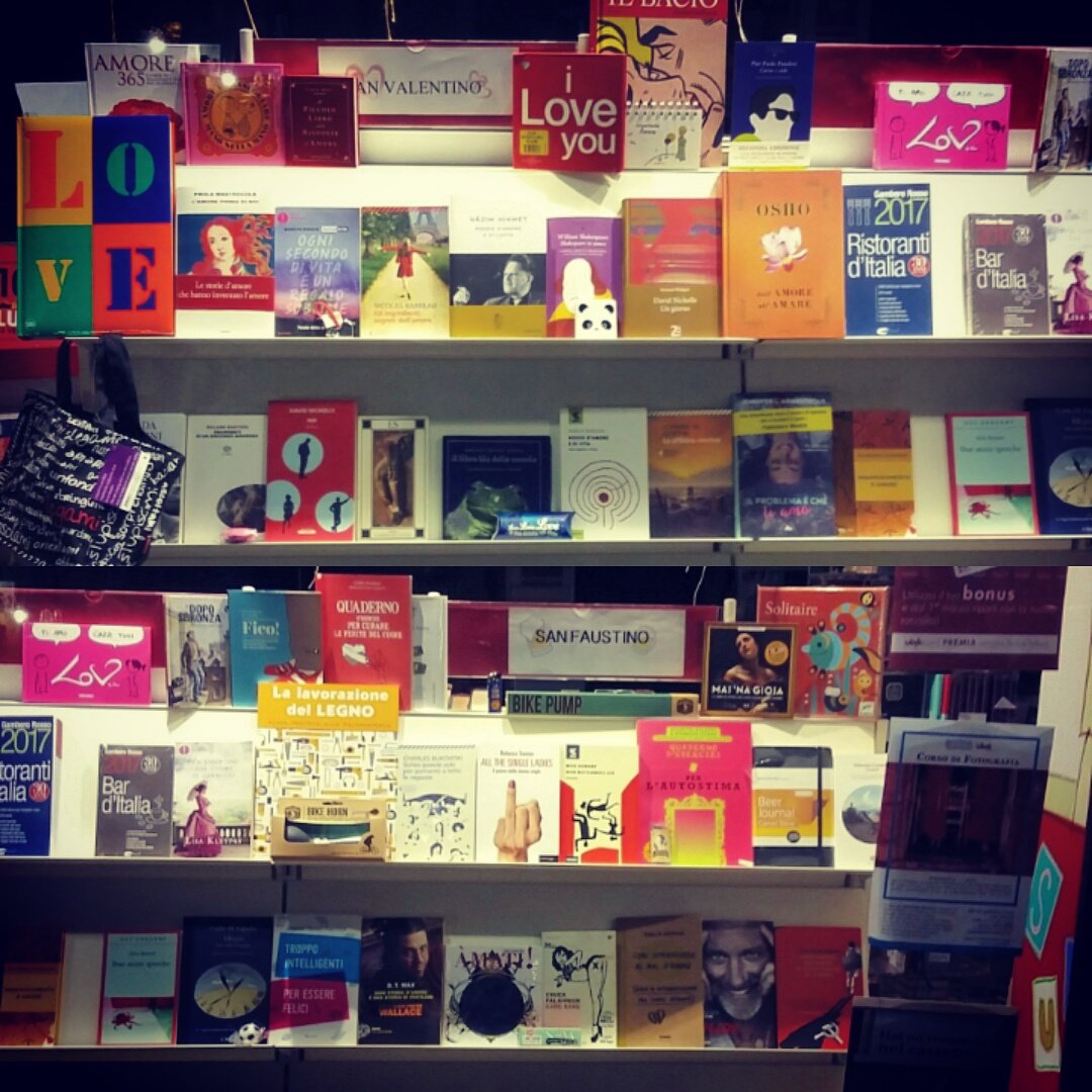 In libreria c'è amore per tutti.
<3

#sanvalentino
#sanfaustino