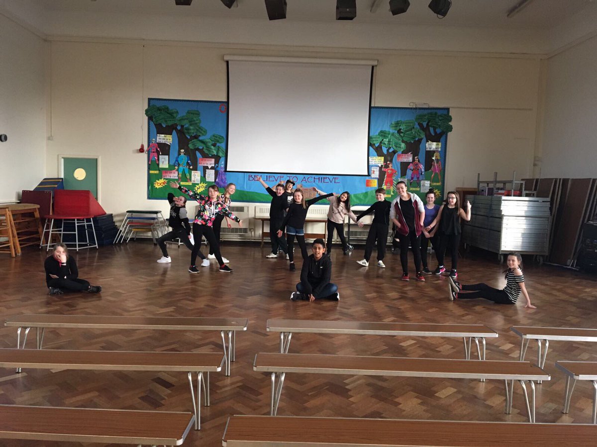 PlayByTerms's tweet photo. Lots of teams working today! Here are some snaps from the #NextStopHighSchoolTour 🎭 https://t.co/qwHBMjCVJ5