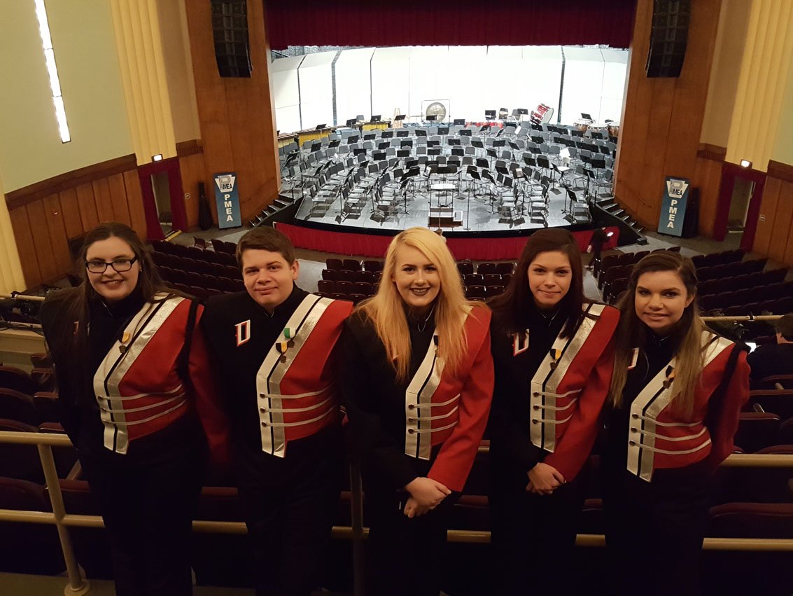 DASDBeavers's tweet photo. New DAHS band uniforms premier at PMEA District 3 band festival.
https://t.co/nx6GxnxuOl https://t.co/jPfUEBkaHt
