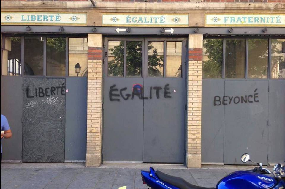 CharlieAngusNDP's tweet photo. A slogan for the times. https://t.co/C5DJcEQArH