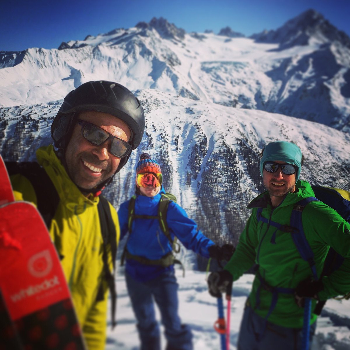 kemenzerem's tweet photo. Final blast b4 home: skitour behind Vallorcine @whitedotskis @SerenaStubbs @IsokineticLDN @OssurCorp @CtiKneeBraces https://t.co/GXoWlC6lJ2