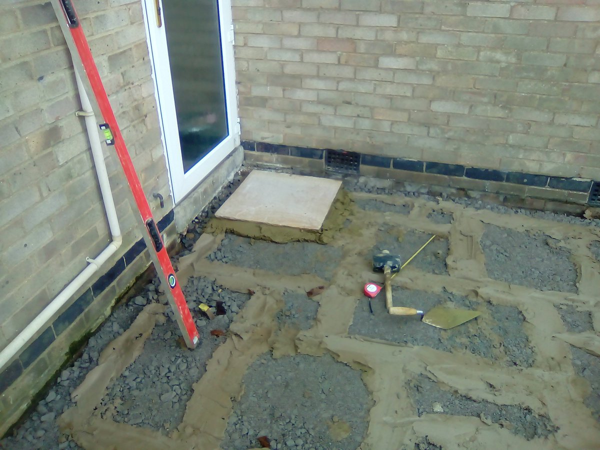 Cornerscapes's tweet photo. The first slab going down of 160 sq/m of #indiansandstone #sunsetbuff paving. #gonnaneednewkneesafterthisone https://t.co/hMNHNQawj8