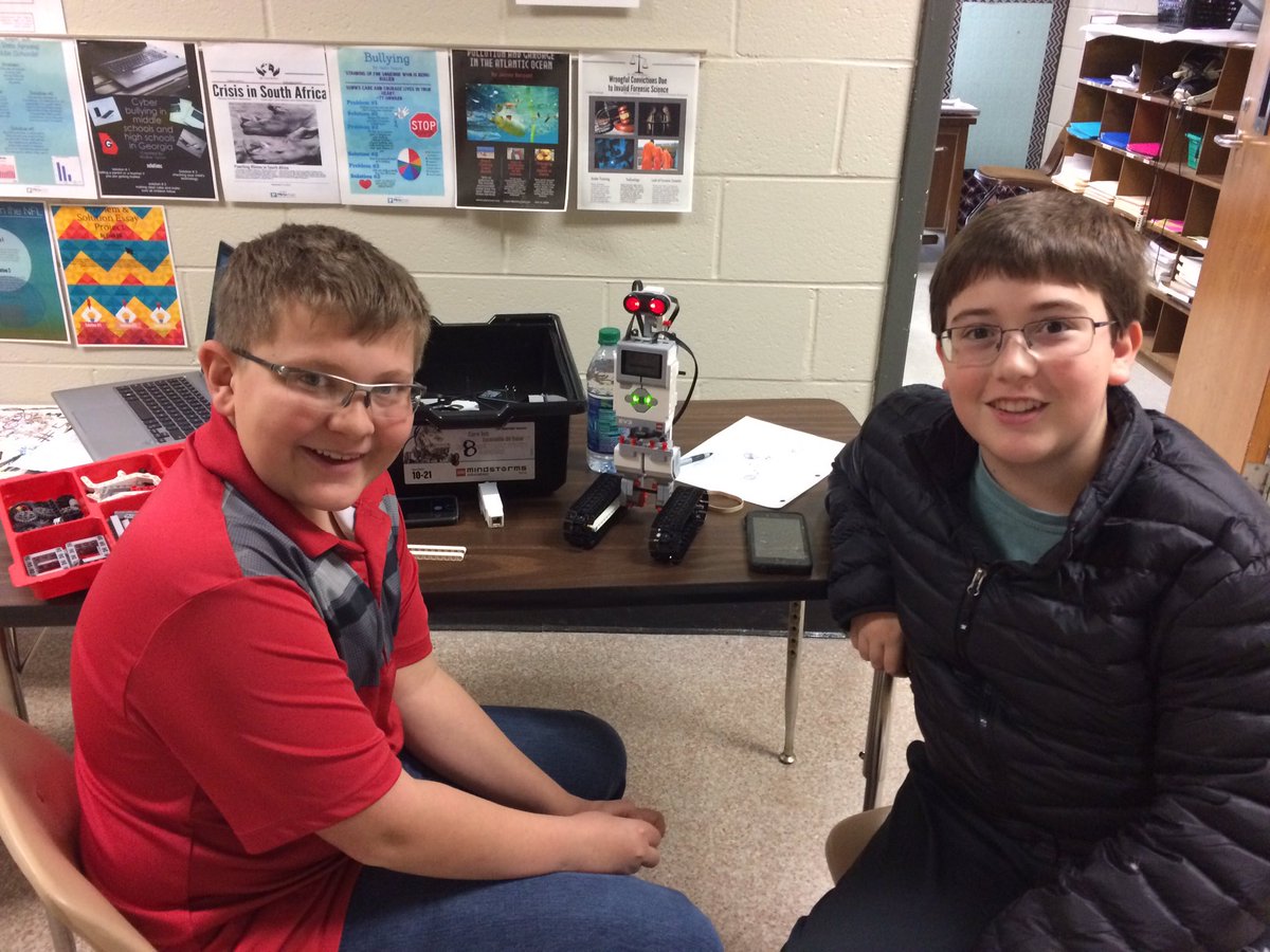 NHMSNash's tweet photo. Dystopian story bots are coming along nicely in Mrs. Nash's 7th grade E2 ELA classes...@northhallmiddle @KathyMellette @mr_devito https://t.co/0417KOZmOY