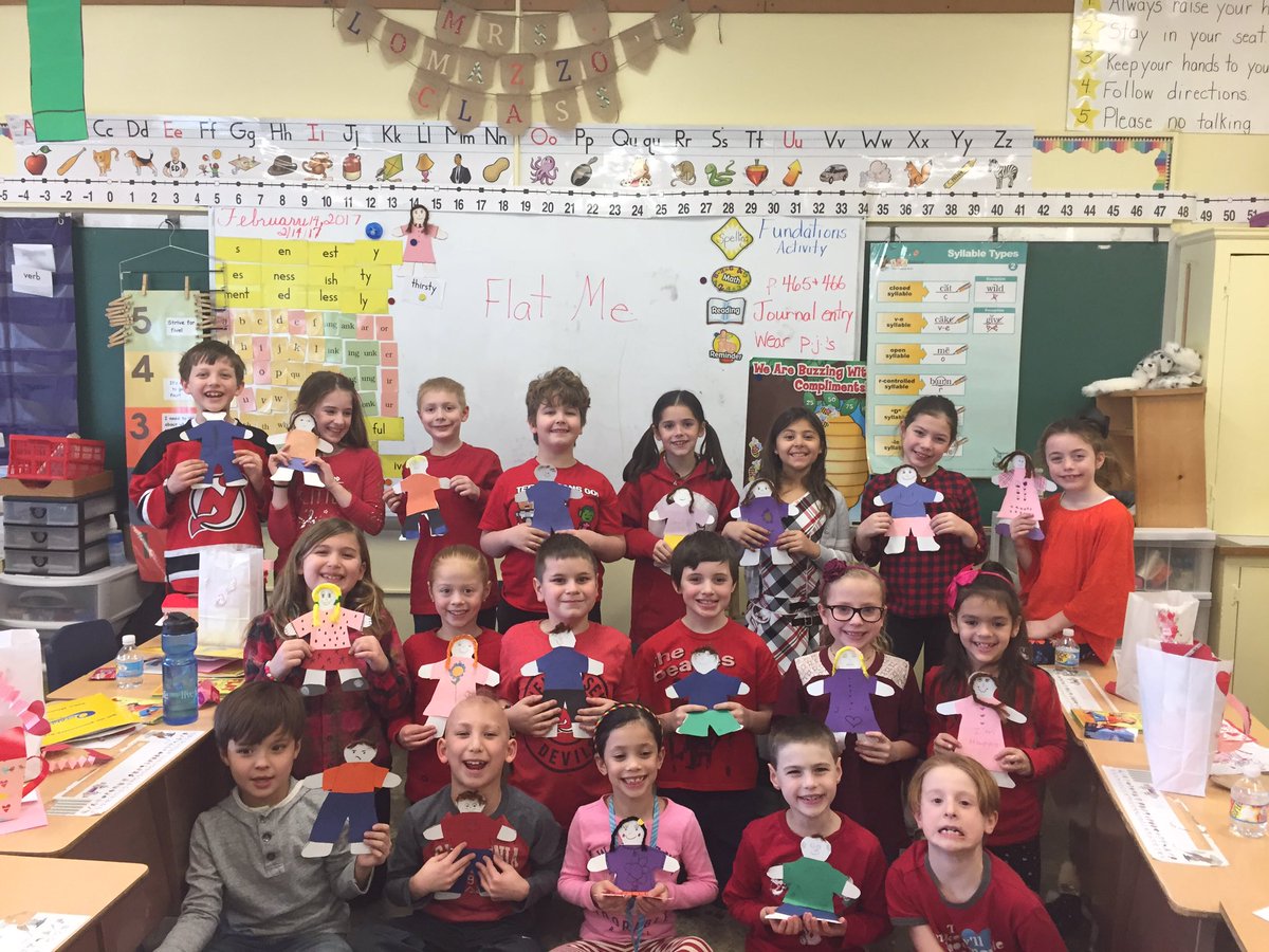LomazzoMichele's tweet photo. #flatme #lovethisunit #funtimesinsecondgrade https://t.co/uA4409N7gk