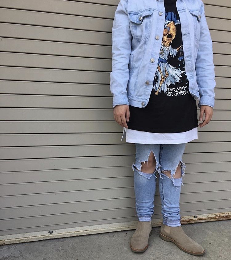 sand chelsea boots outfit