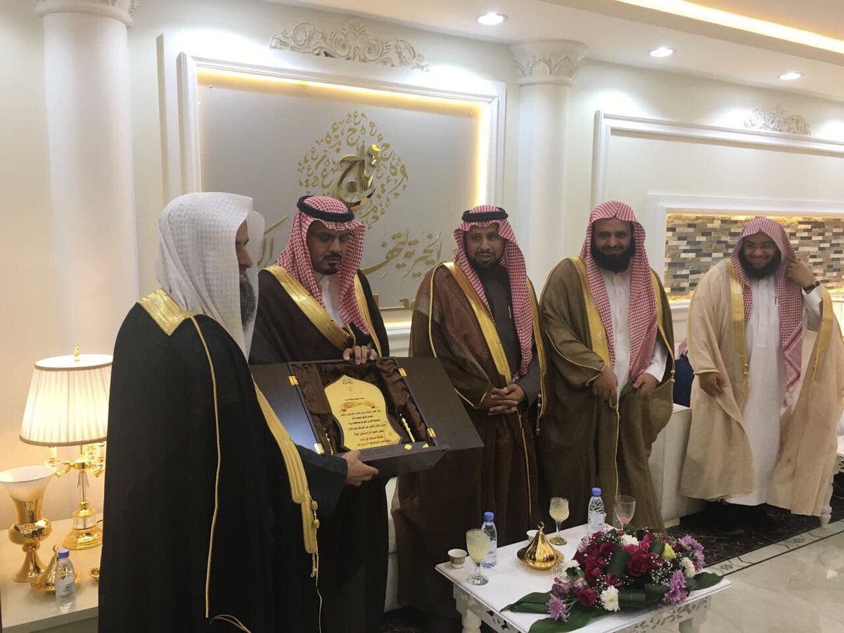 hadann's tweet photo. من حفل #جمعية_تاج لتحفيظ القرآن بـ #تربة
لتدشين حملة #كفالة_ساعة_قرآنية .
:
تغطية ومتابعة :
#مفرح_عايش_البقمي
#صحيفة_حضن https://t.co/4CUqJB32ss