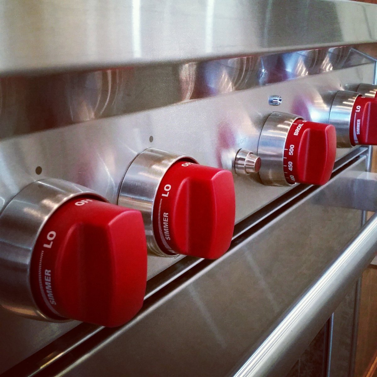 KAMappliancesMA's tweet photo. Join us on Thursday (2/16/17) in our Hanover store for a live cooking demo with Wolf Ranges from 6-8.@subzeroandwolf @wolfgourmet #RedKnobs https://t.co/vi92nrQsQ3