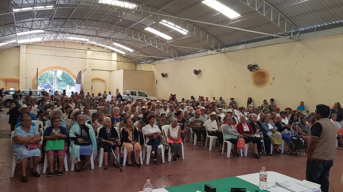 MarioAAldana's tweet photo. Con entusiasmo entregamos apoyo #mas65 en jonacatepec @Jorge_Meade @oscarherrerabet https://t.co/sawm9NDLgb