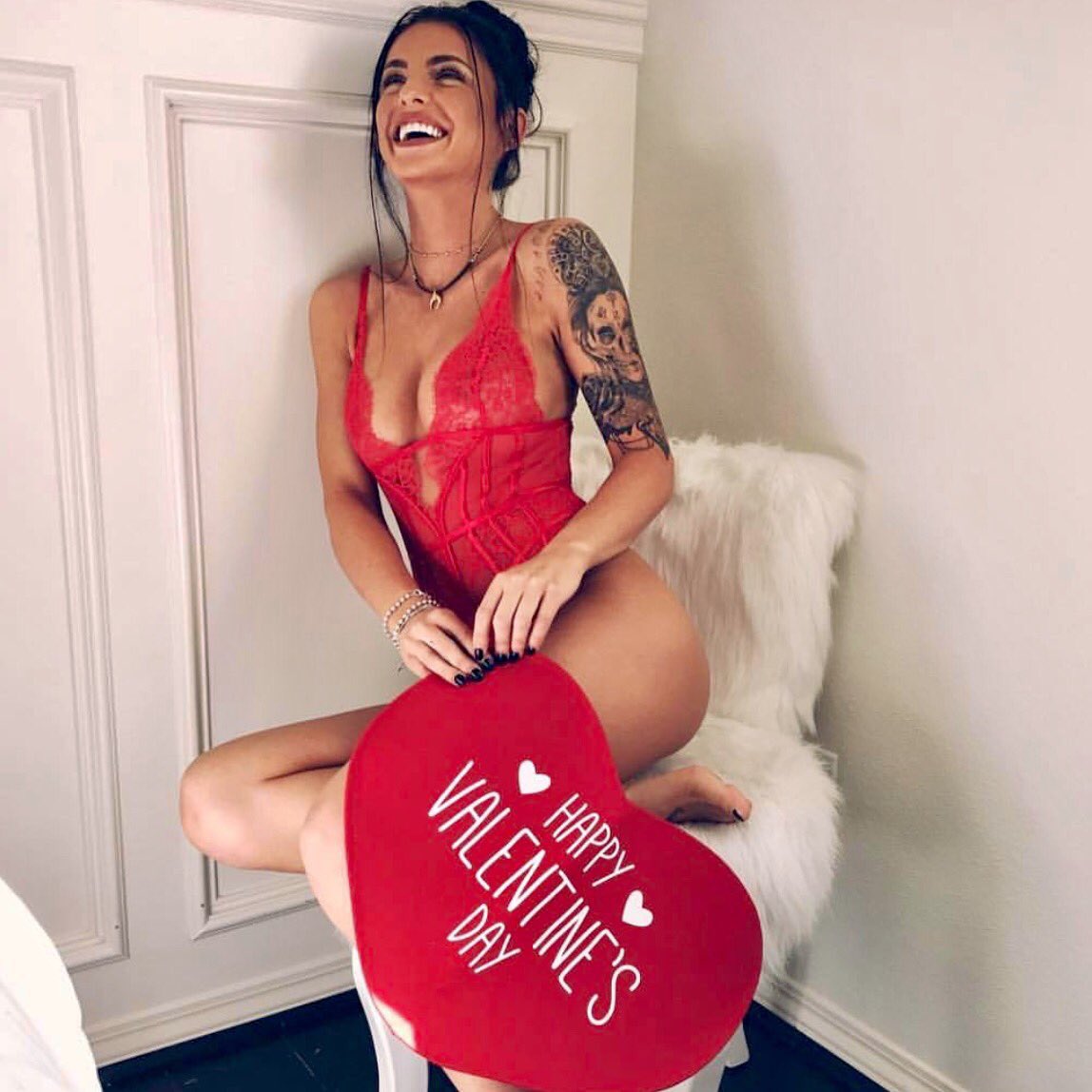 VoodooZanteNEW's tweet photo. Happy Valentine's Day Zante Followers #Zante #Holiday #Valentines #Smile #NaughtyBar https://t.co/6fjdyqjVLe