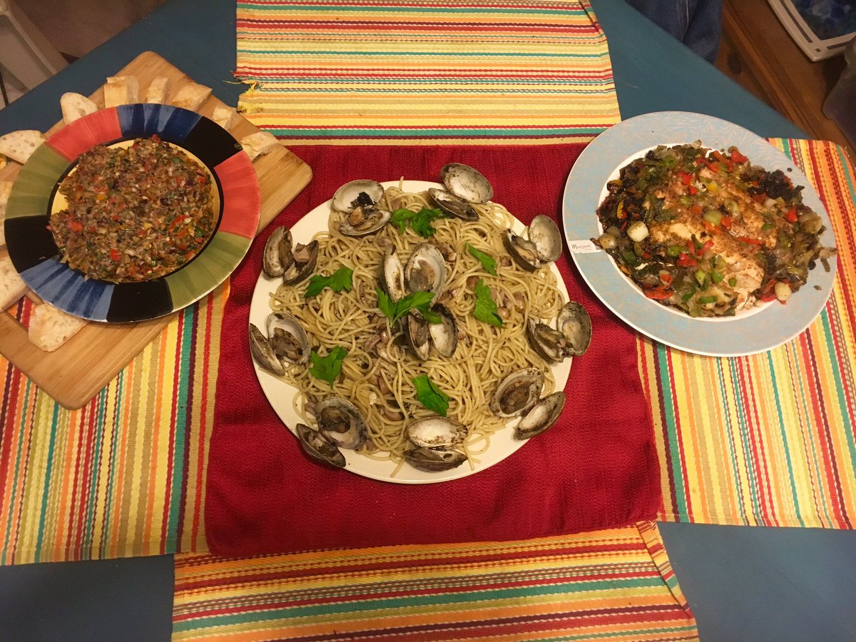 OutdoorsCook's tweet photo. Valentines Day Dinner includes smoked mahi with leaks &amp; sweet peppers, linguini with clams in wine, garlic &amp; butter &amp; olive tapenade https://t.co/pYRX4jYLk4