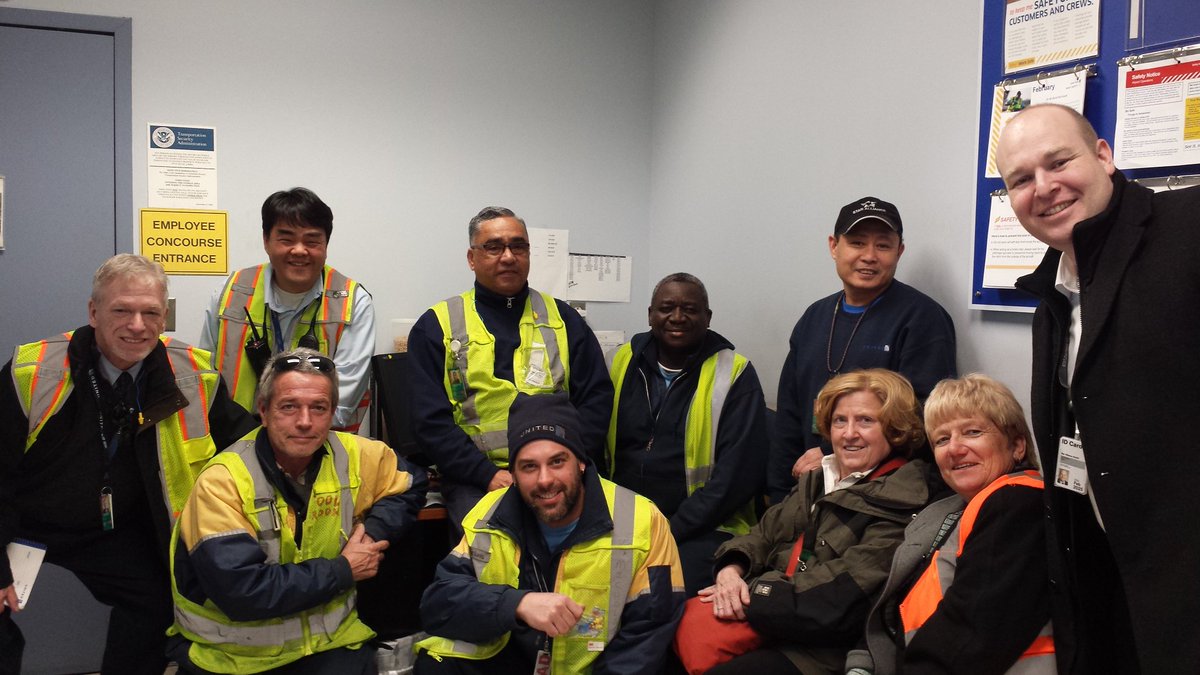 Spending the day with the iad and star alliance team. Thanks for all you do to keep bags with customers! #WeAreUnited #staralliancerules