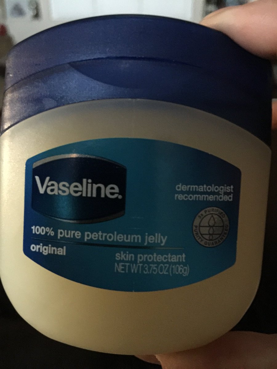 RamirezBreanna's tweet photo. Oldie but goodie #vaselinemyway https://t.co/JNC7NWpj2N