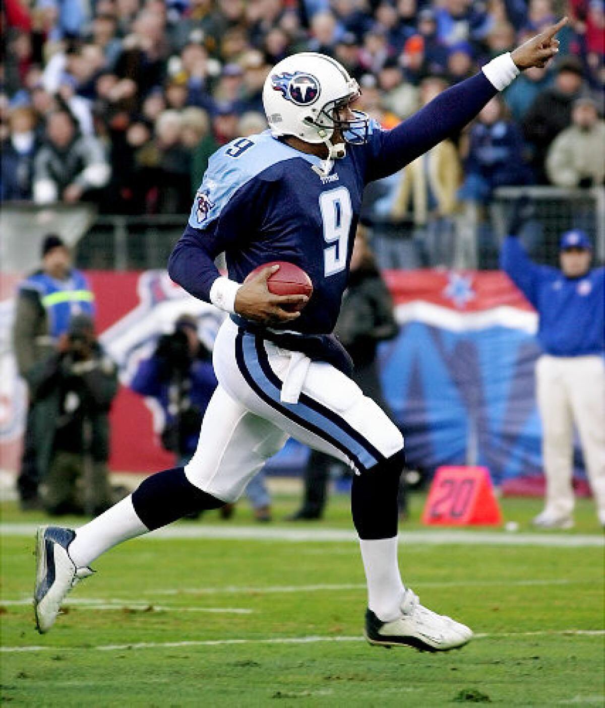 Happy birthday Steve McNair you are the number 1 reason I became a fan when I was little 