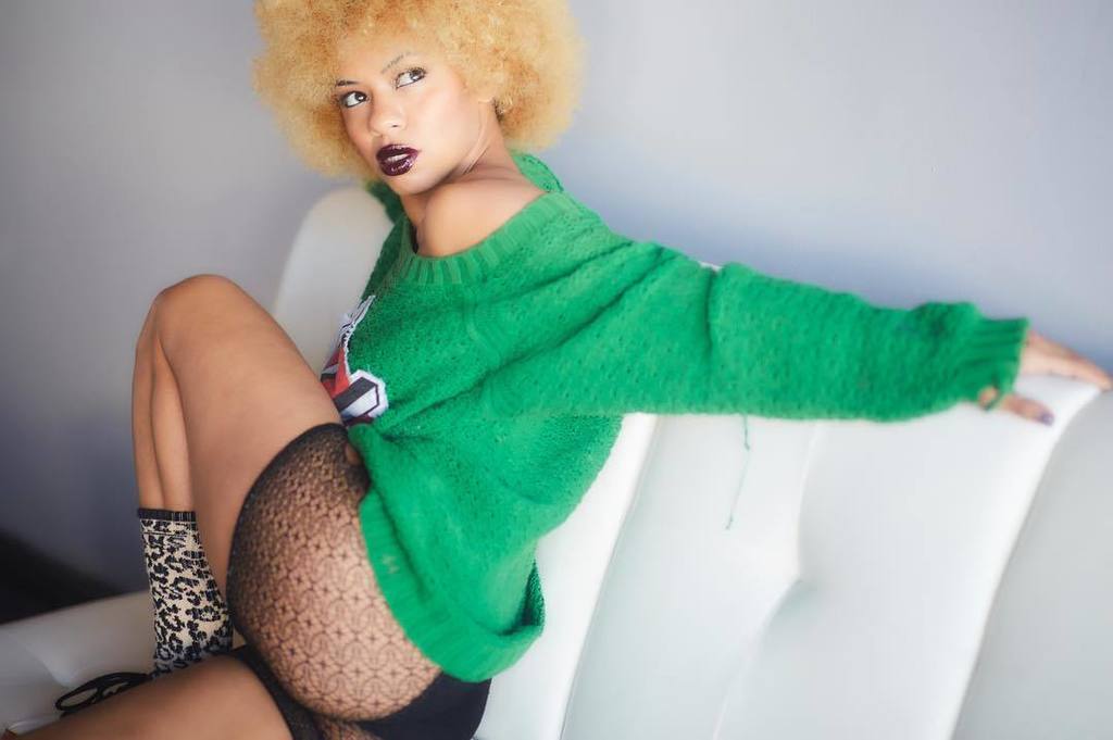 KungFuBreakfast's tweet image. Wonderful shoot today with @lexlumusic for kungfubreakfast.com #lexlu #kungfubreakfast #be… ift.tt/2lfaw9o