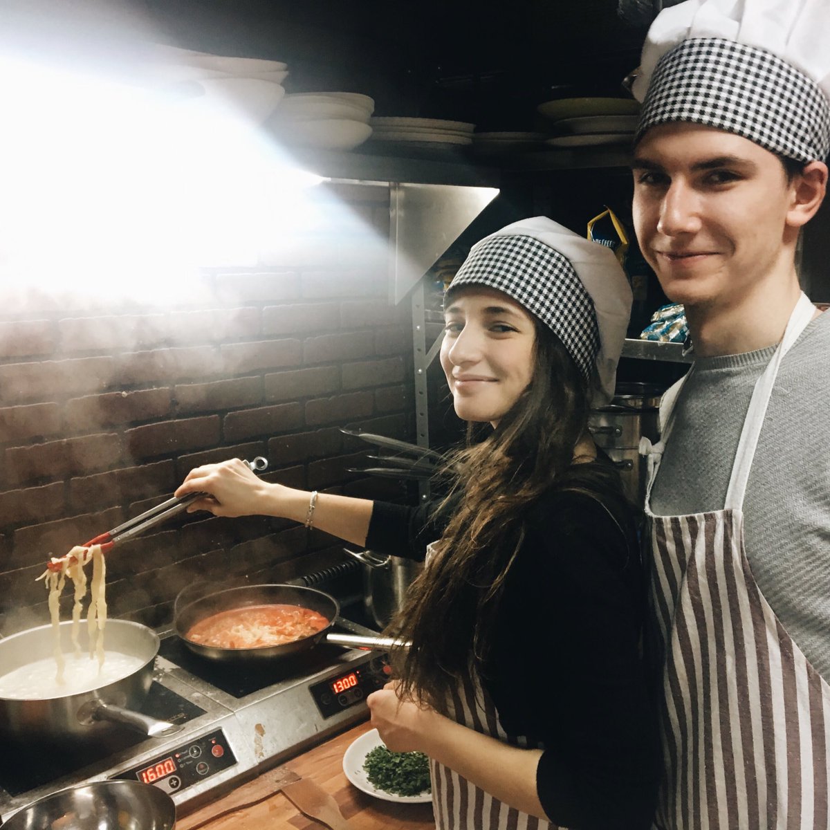 HelloDoryy's tweet photo. А ��отом слопали все это дело, и, мой бог, КАК ЖЕ ЭТО ВКУСНО😍😋
Лучшее Итальянское кафе Москвы!
Вернусь ещё раз обязательно👌🏼
#dareview https://t.co/j7RdFnVZyz