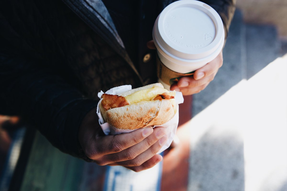 Bacon. Coffee. $5. 🙌

Bacon &amp; Gouda Breakfast Sandwich + a Grande Pike Place Roast = $5 (limited time).