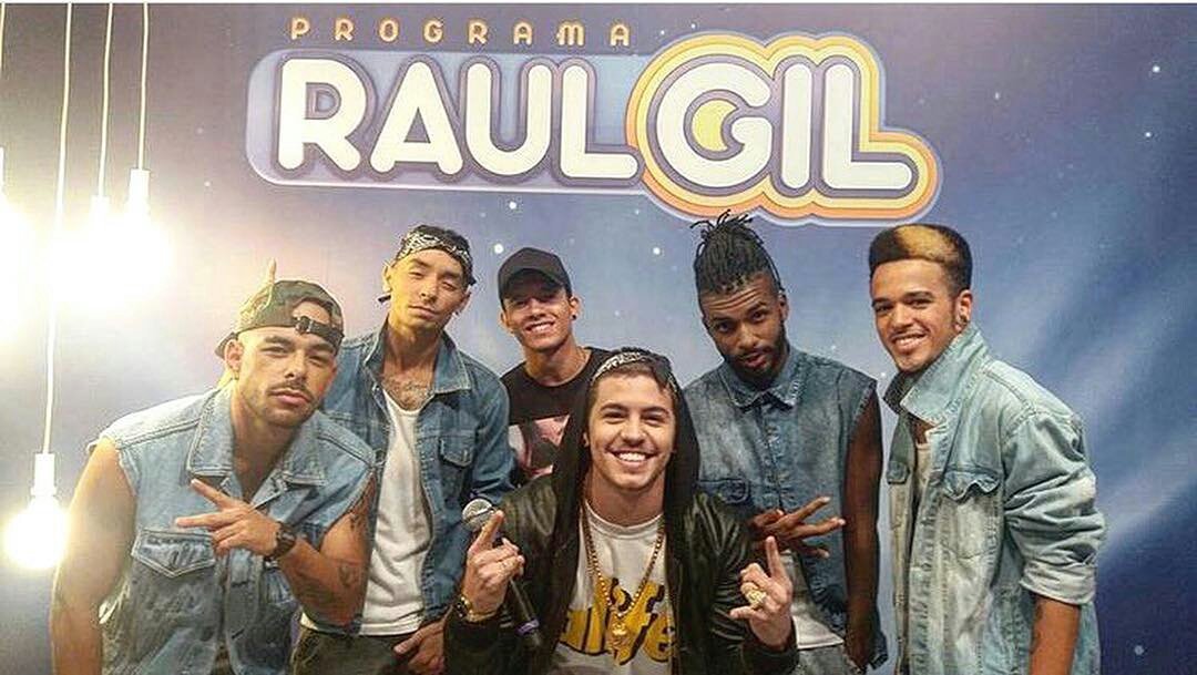 ConexaoBielBR's tweet photo. Felipe Txera via Instagram ontem (13): "Biel feat. WS boys 💪🏽 U.u hahahah #Dancer #Biel #WestsideFull #ProgramaRaulGil" https://t.co/GJRzIxhpsk