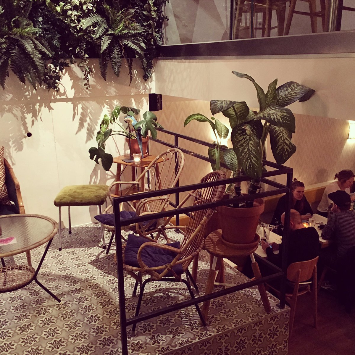 looselab's tweet photo. Tahu Telor en Ketoprak bij Amoi. #gespot #indonesisch #restaurant #interieurstyling #urbanjungle #amsterdam https://t.co/eIJZxHKU6O