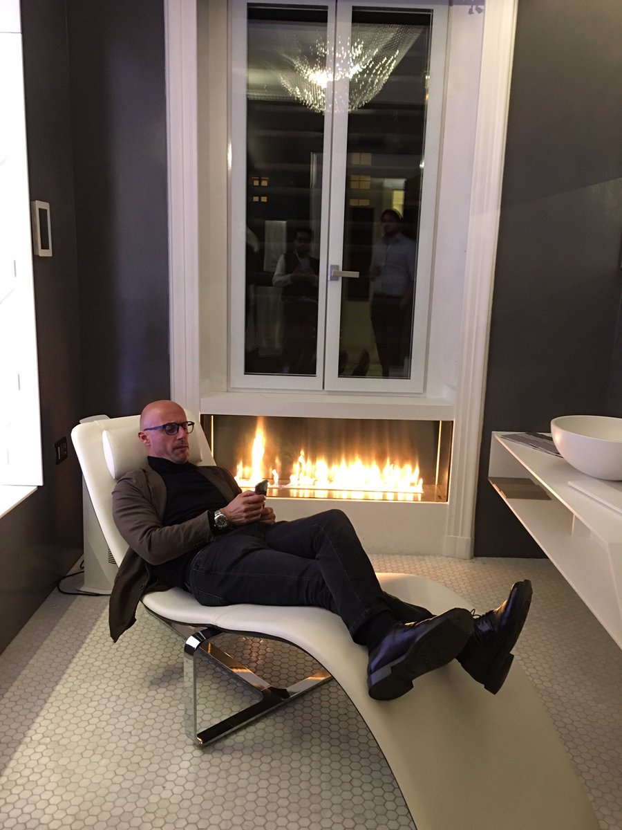 fra_alpacino's tweet image. in #Advancedlab concept store Roma via clitunno due