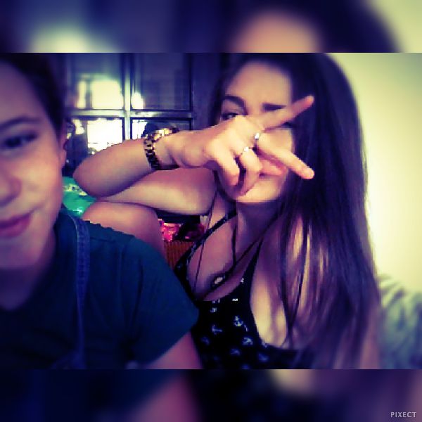 adriadasilva58's tweet photo. minha prima querida https://t.co/YWnUp9qtmt