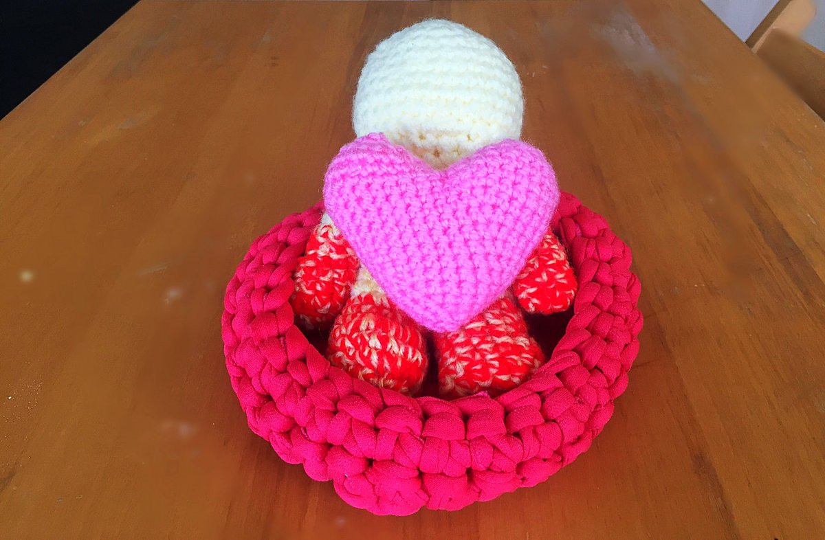 goocrochet's tweet photo. #happyvalentinesday from Plain (the #doll) and I! #valentine #love #heart #hearts #happy #cute #crochet #knit #crocheting #craft #sweet https://t.co/OTrqoQj9aY