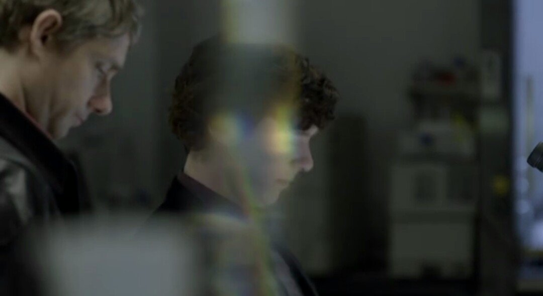 thegaycarbunkle's tweet photo. Roses are red
Sherlock is gay
Just look at the rainbows
All over his face
#valentlock #valentines #bbcqueerbait #norbury https://t.co/Aw7RFlGTPE