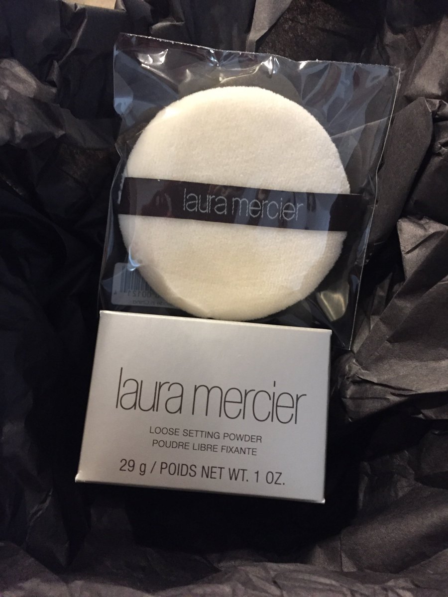 Booobz92's tweet photo. How beautiful is this!? I can't wait to use it! @influenster @lauramercier #HowDoYouTLSP #Contest https://t.co/pcB4qxbPFA