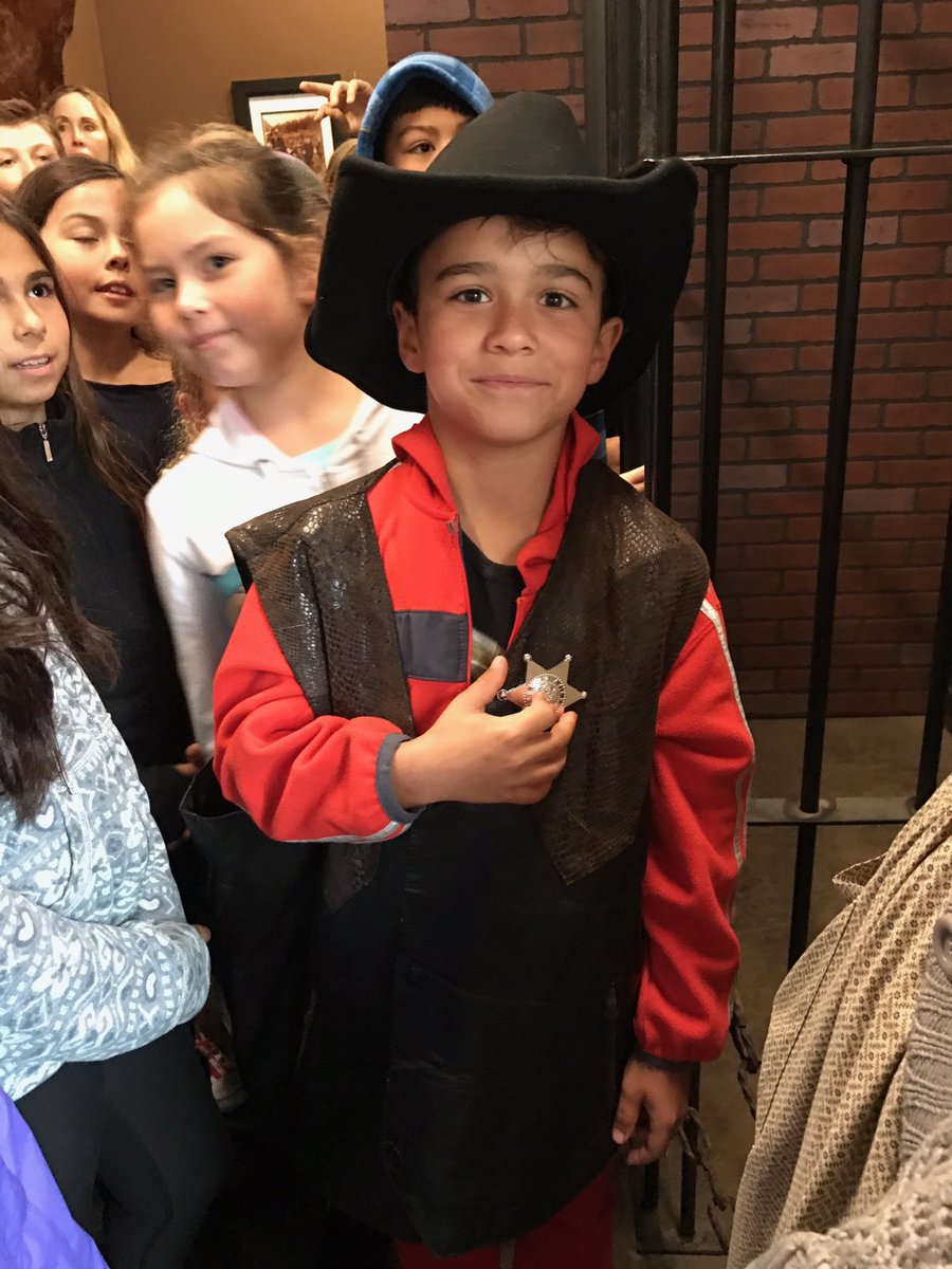 HarborViewPFO's tweet photo. Pryde's class had so much fun at Irvine Park last week learning about CA gold history! #hvepride https://t.co/cFxKQ3y3bx