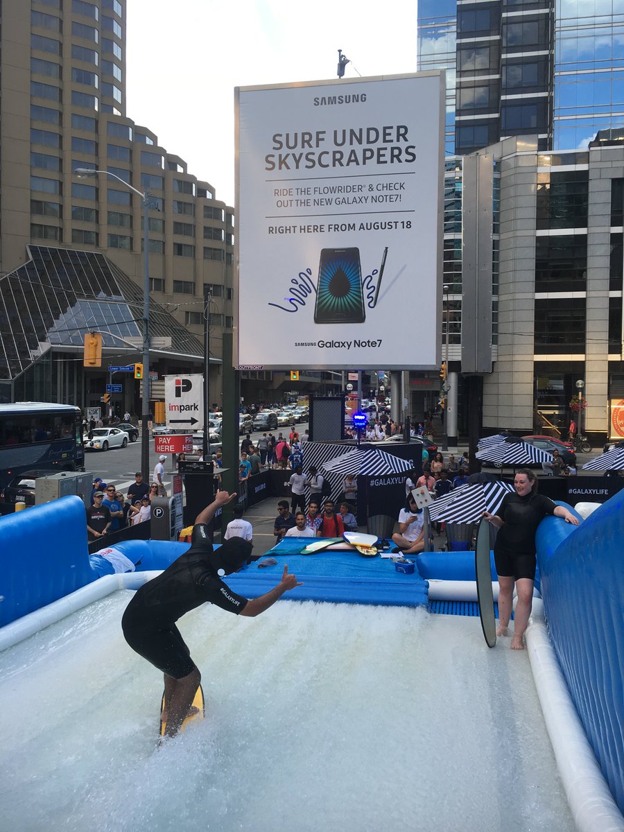 FlowRiderInc's tweet photo. Surf anywhere! We can bring the waves to you. #FlowRider #FlowRiderMobile #FlowDifference https://t.co/CkBkqUg0Ml